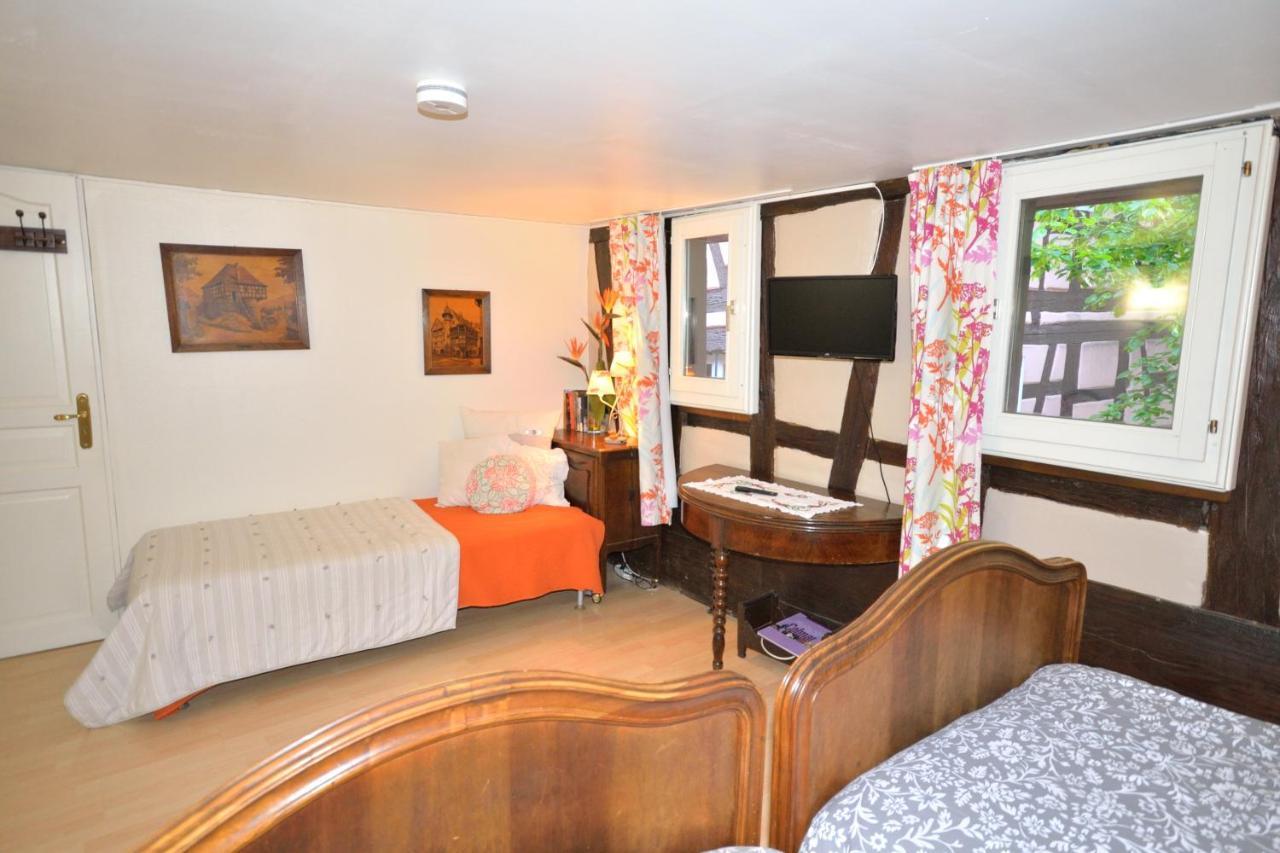 Chez Cecile Bed And Breakfast Chez Le Vigneron コルマール エクステリア 写真